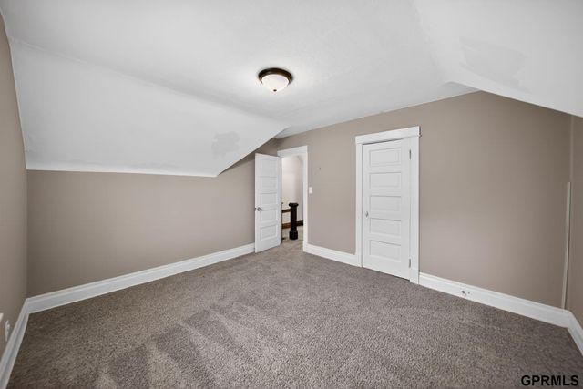 344 N 35Th Avenue, Omaha, NE 68131