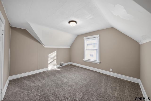 344 N 35Th Avenue, Omaha, NE 68131