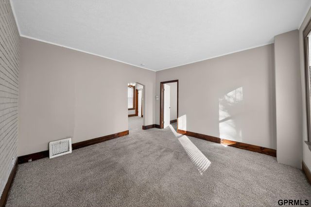 344 N 35Th Avenue, Omaha, NE 68131