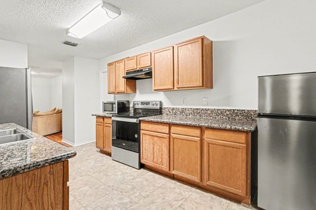 1214 April Showers Lane, Lancaster, TX 75134