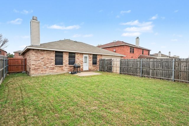 1214 April Showers Lane, Lancaster, TX 75134