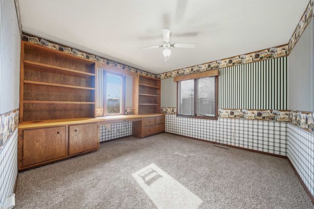 209 W Garnett Ct, Garden Plain, KS 67050