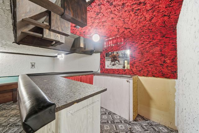 209 W Garnett Ct, Garden Plain, KS 67050