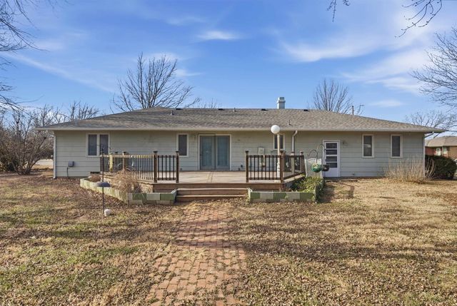 209 W Garnett Ct, Garden Plain, KS 67050