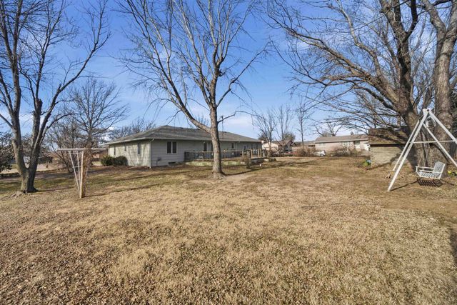 209 W Garnett Ct, Garden Plain, KS 67050