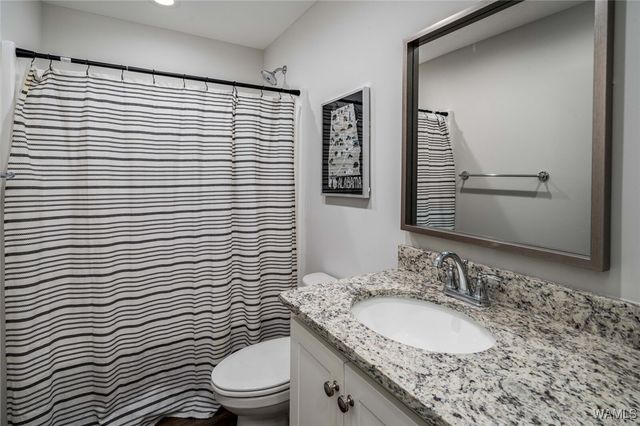 450 Creek Side Loop, Tuscaloosa, AL 35404