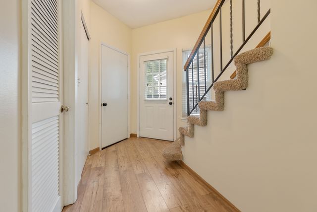 1181 Regency Drive, Schaumburg, IL 60193