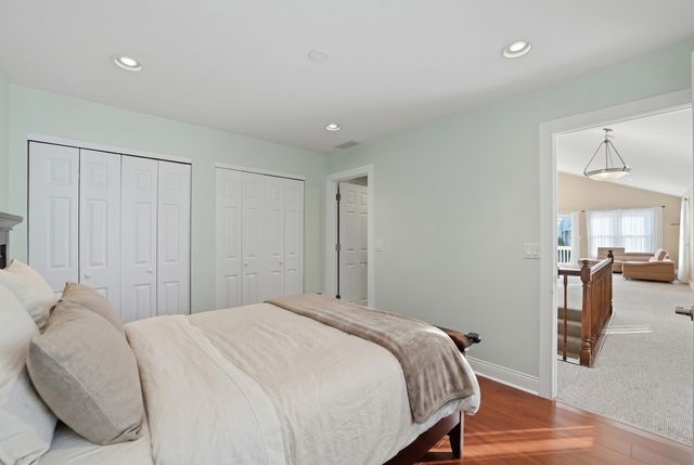 304 University Lane A, Elk Grove Village, IL 60007