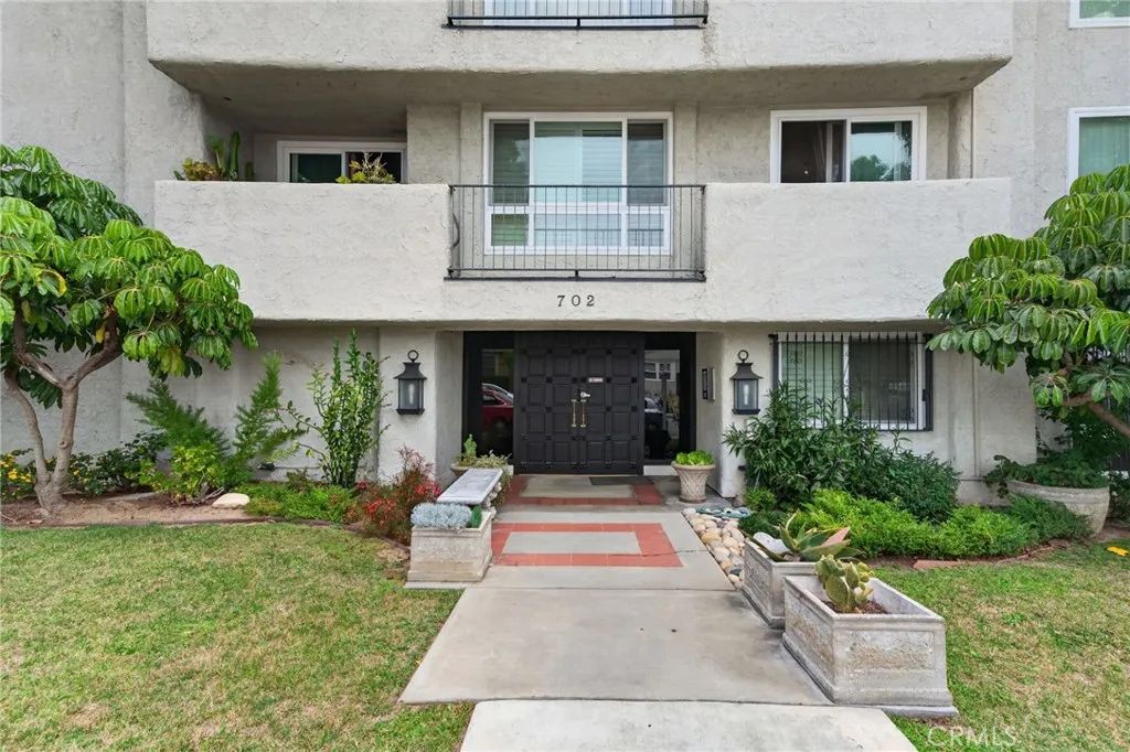 702 Park Avenue 210, South Pasadena, CA 91030