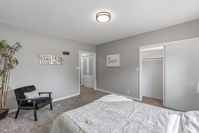 4418 W Mequon ROAD, Mequon, WI 53092