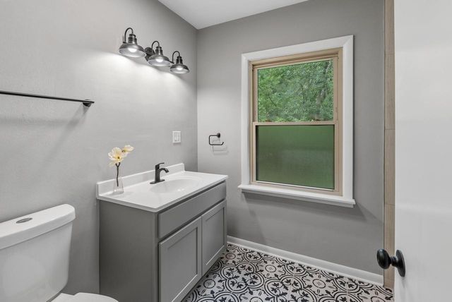 4418 W Mequon ROAD, Mequon, WI 53092