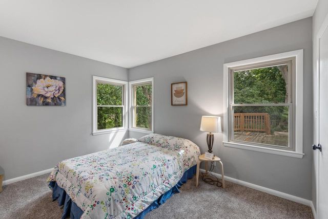 4418 W Mequon ROAD, Mequon, WI 53092