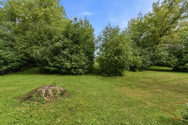 4418 W Mequon ROAD, Mequon, WI 53092
