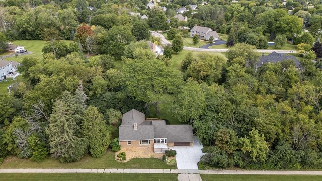 4418 W Mequon ROAD, Mequon, WI 53092