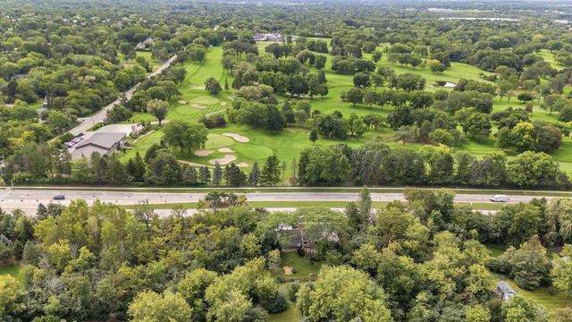 4418 W Mequon ROAD, Mequon, WI 53092