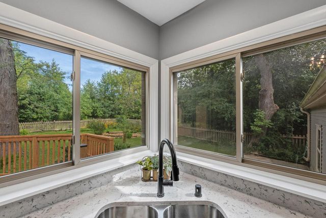 4418 W Mequon ROAD, Mequon, WI 53092