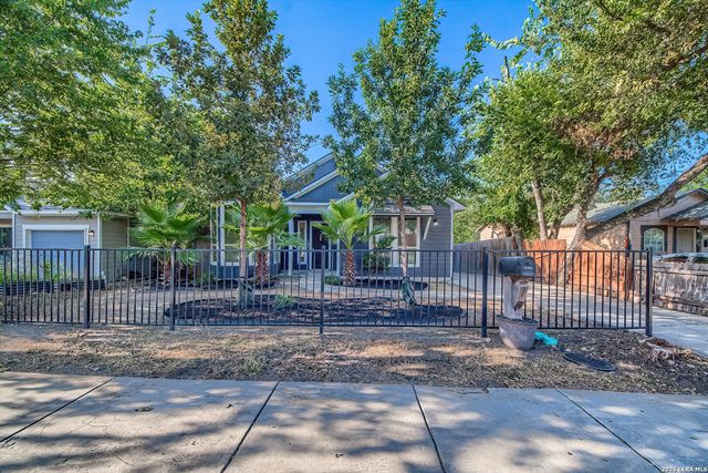 814 Poinsettia, San Antonio, TX 78202