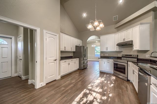 814 Poinsettia, San Antonio, TX 78202