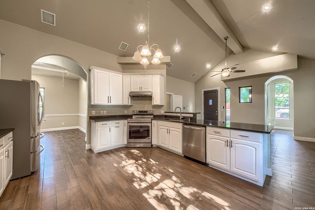 814 Poinsettia, San Antonio, TX 78202