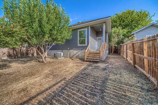 814 Poinsettia, San Antonio, TX 78202