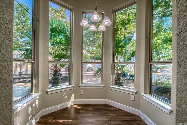 814 Poinsettia, San Antonio, TX 78202