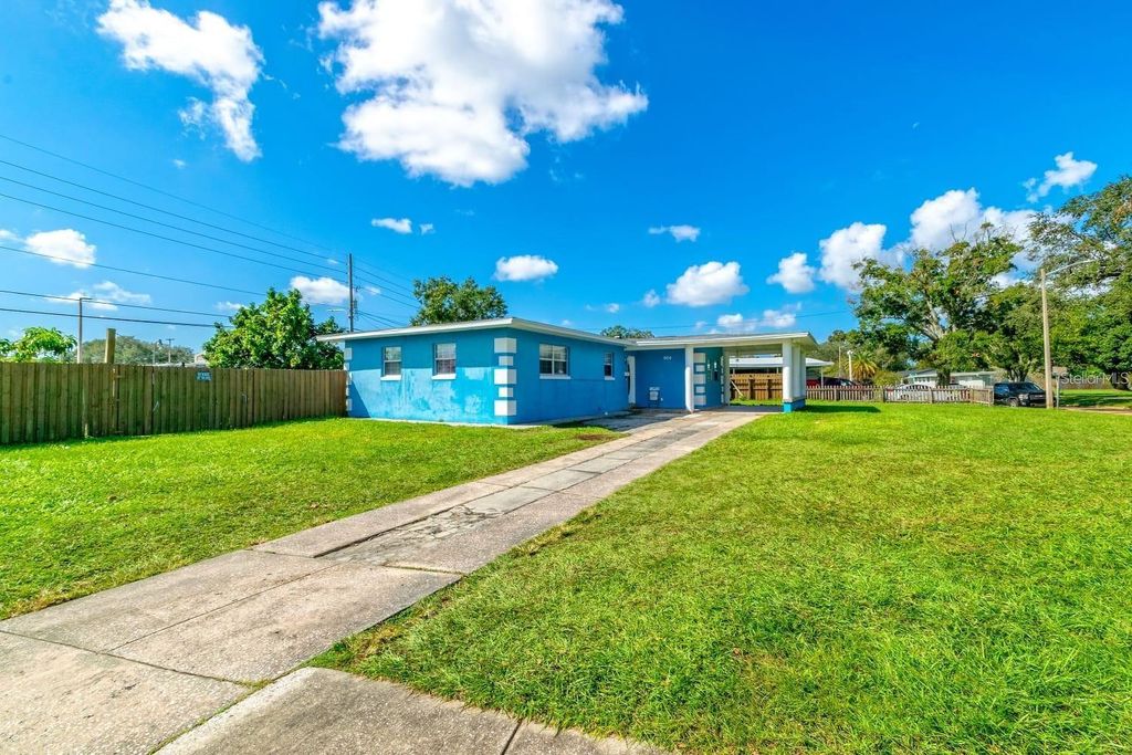 Image 2 of property listing at 804 ENGEL DRIVE, Orlando, FL 32807