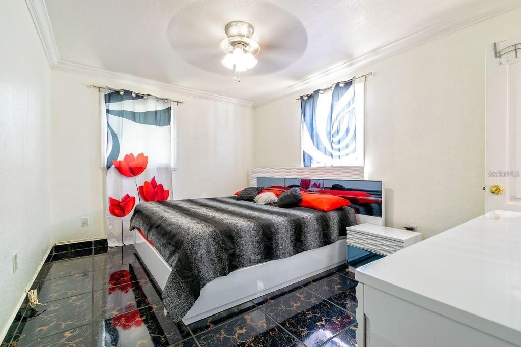 Image 18 of property listing at 804 ENGEL DRIVE, Orlando, FL 32807