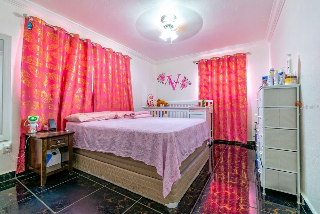 Image 20 of property listing at 804 ENGEL DRIVE, Orlando, FL 32807