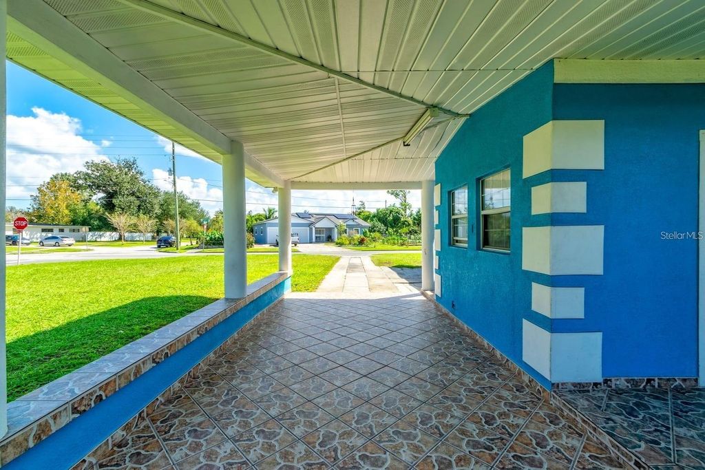 Image 8 of property listing at 804 ENGEL DRIVE, Orlando, FL 32807