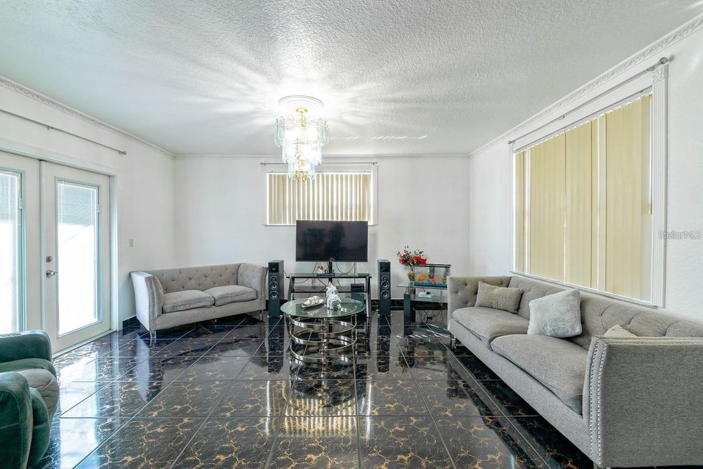 Image 9 of property listing at 804 ENGEL DRIVE, Orlando, FL 32807