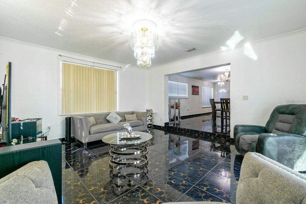 Image 10 of property listing at 804 ENGEL DRIVE, Orlando, FL 32807