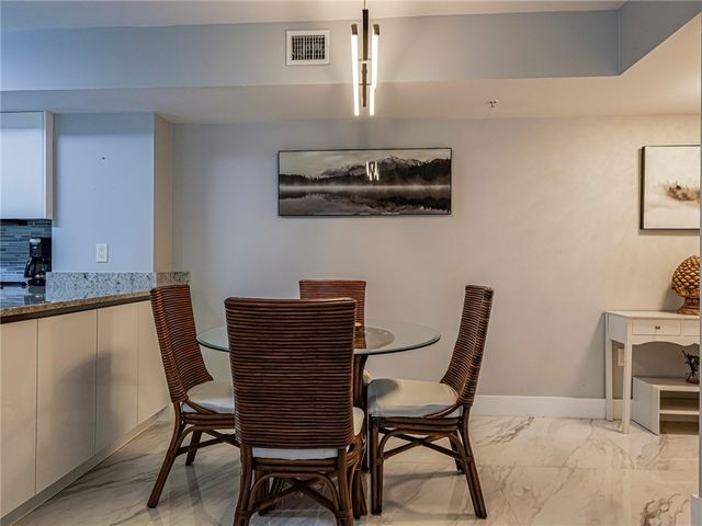 1550 S 42nd Circle 107, Vero Beach, FL 32967