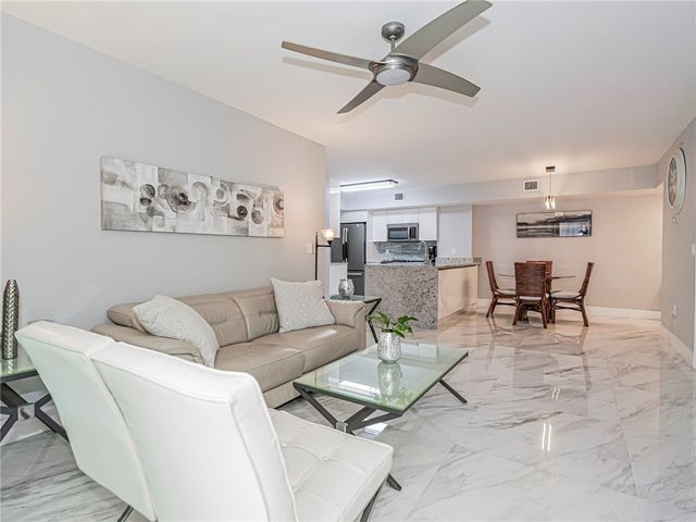 1550 S 42nd Circle 107, Vero Beach, FL 32967