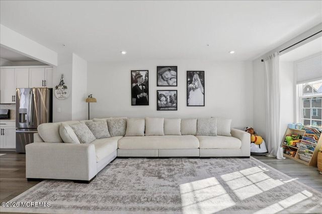 77 Anchor Way, Cliffwood, NJ 07721