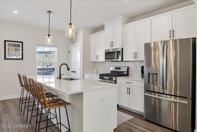 77 Anchor Way, Cliffwood, NJ 07721