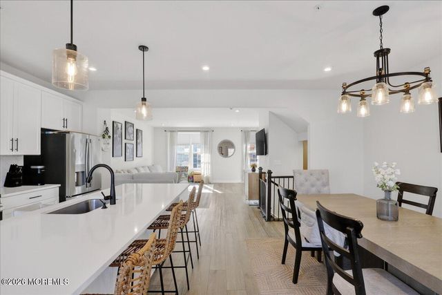 77 Anchor Way, Cliffwood, NJ 07721