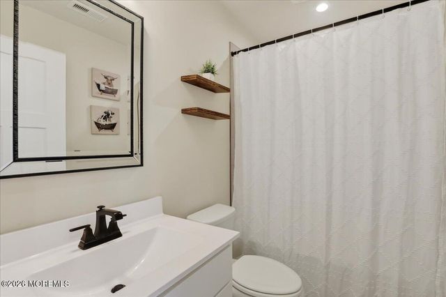 77 Anchor Way, Cliffwood, NJ 07721