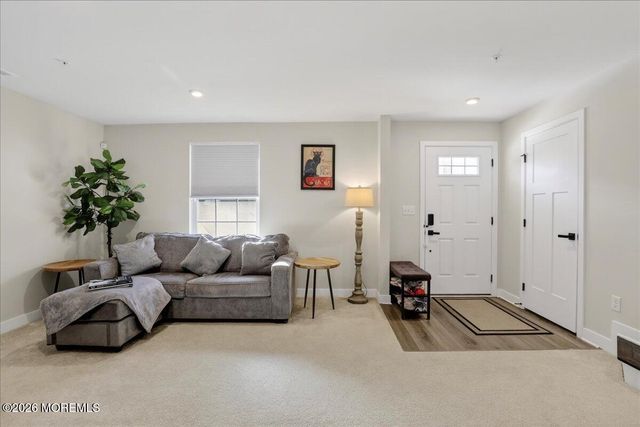 77 Anchor Way, Cliffwood, NJ 07721