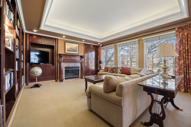 743 53rd Street, Des Moines, IA 50312