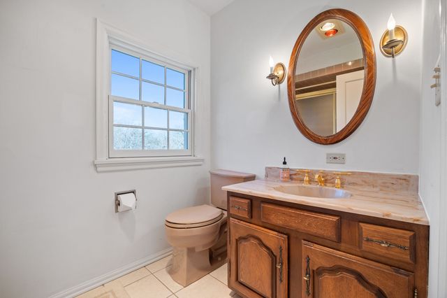 743 53rd Street, Des Moines, IA 50312