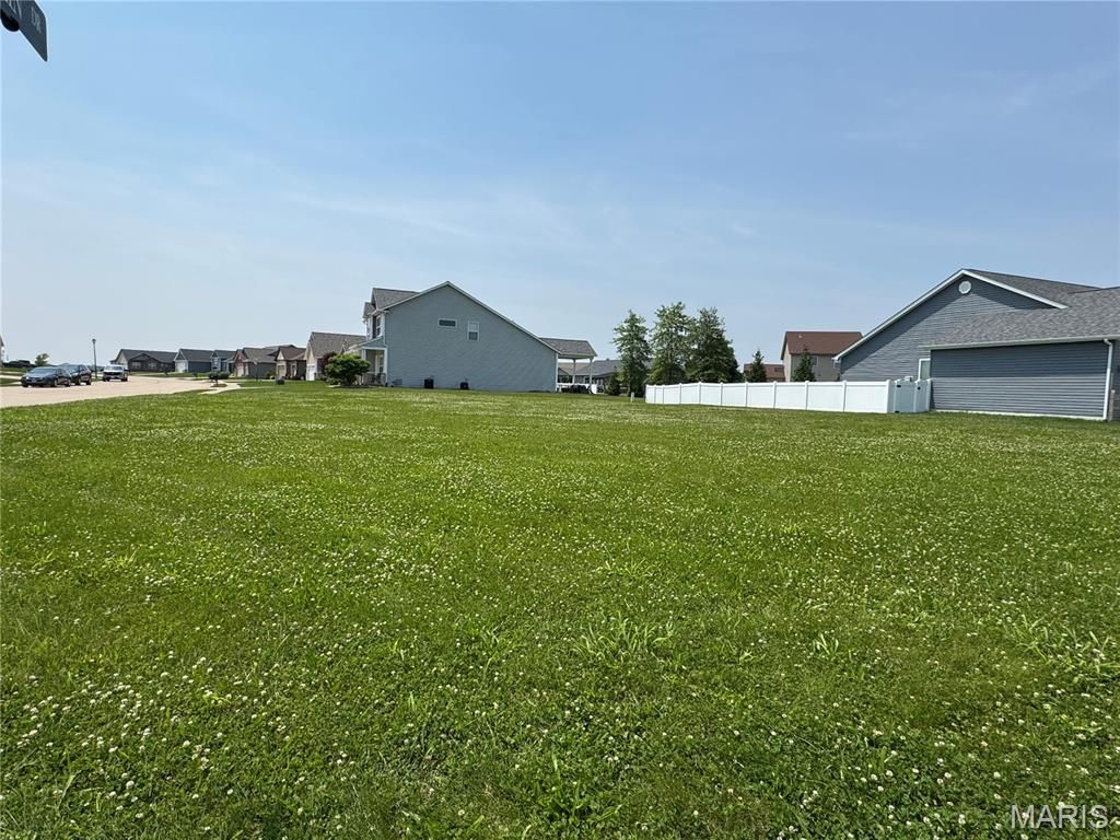 420 Chamberlain Drive, Troy, IL 62294