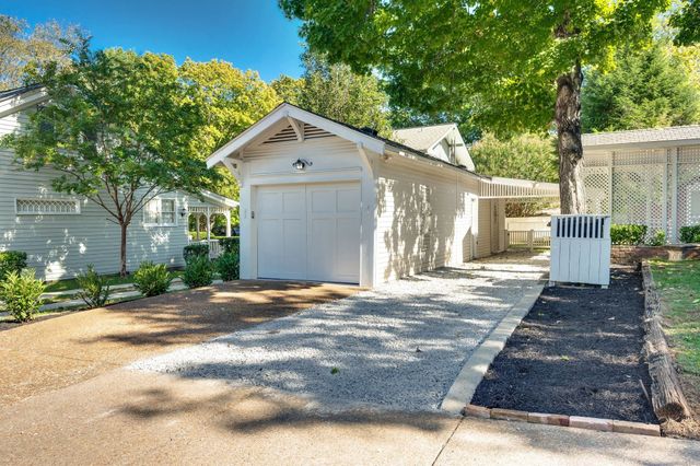 932 W Main St, Franklin, TN 37064