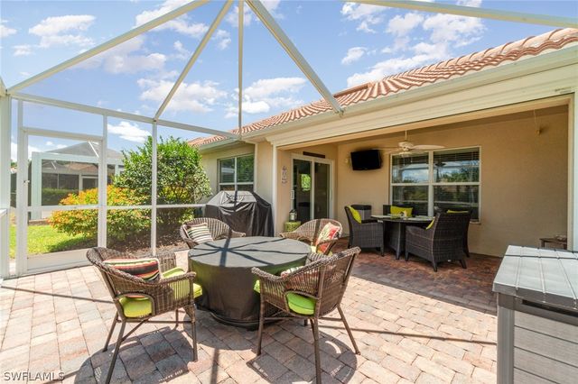 15142 Reef LN, Bonita Springs, FL 34135