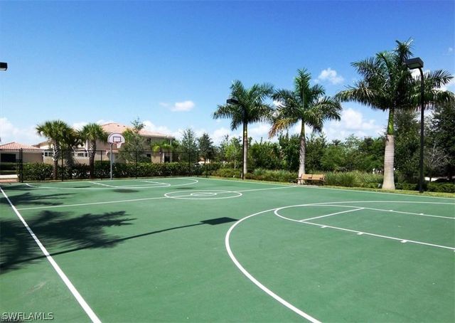 15142 Reef LN, Bonita Springs, FL 34135