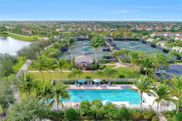 15142 Reef LN, Bonita Springs, FL 34135