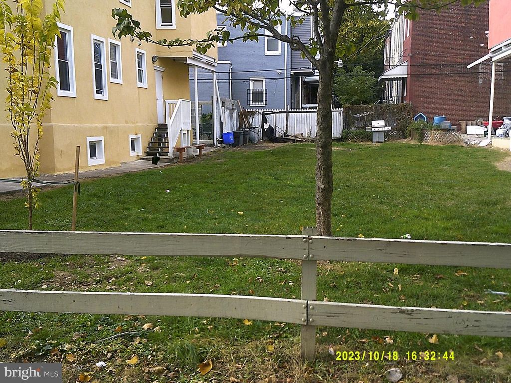 5709 CHESTER AVE, PHILADELPHIA, PA 19143 — exterior