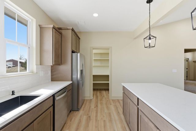 3680 SW 10th St, El Dorado, KS 67042