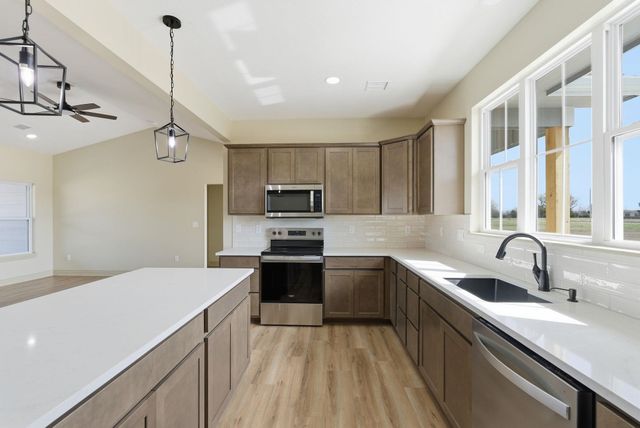 3680 SW 10th St, El Dorado, KS 67042