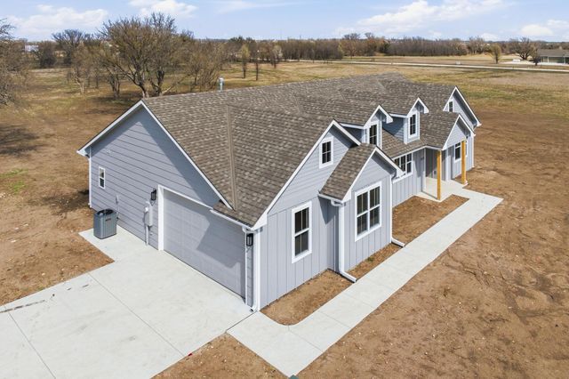 3680 SW 10th St, El Dorado, KS 67042