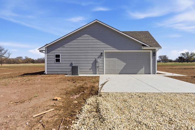 3680 SW 10th St, El Dorado, KS 67042